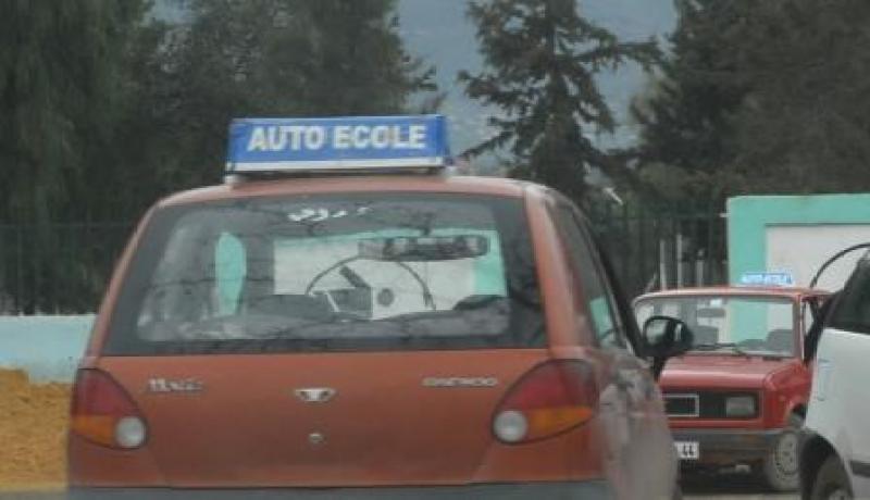 مدارس السياقة تهدد بشن إضراب عام