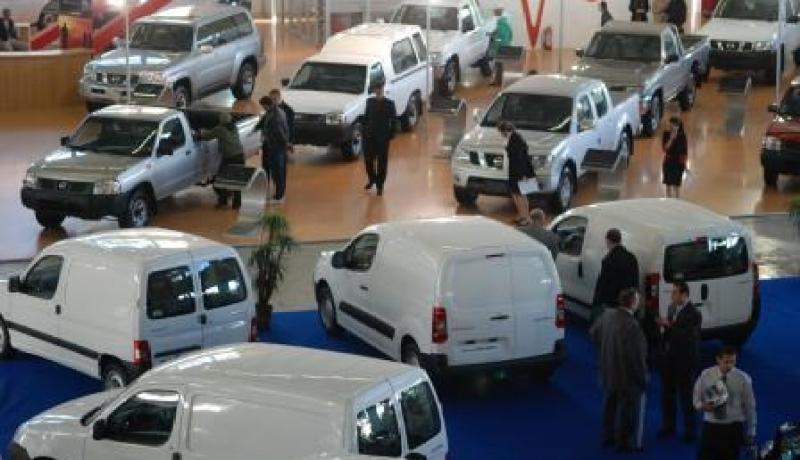 ارتفاع نسبة استيراد السيارات بالجزائر بأكثر من 6ر33 بالمئة خلال السداسي الأول 2011