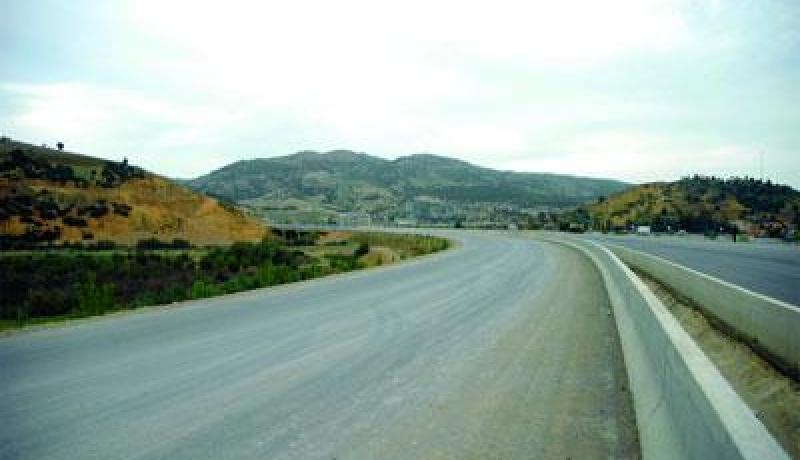 دراسة لانجاز رواق يربط مستغانم بالطريق السيار شرق-غرب