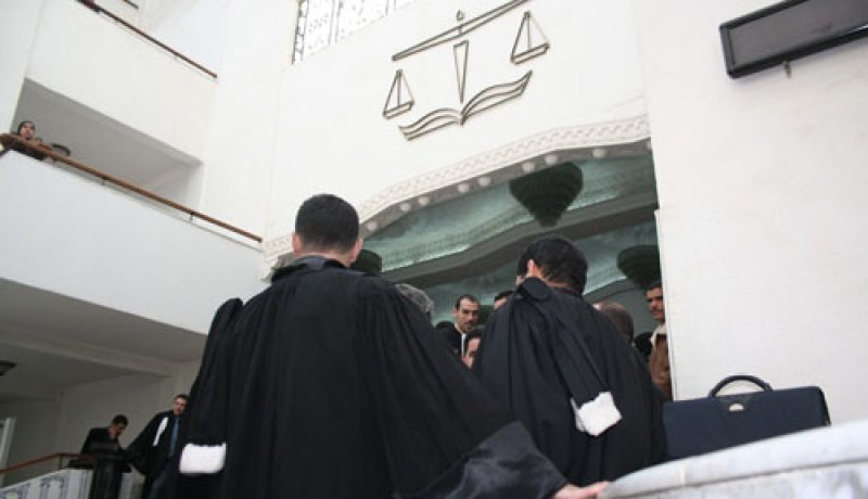 نقابة المحامين تطالب بتغيير المادة 24 وتقديم مشروع قانون قبل الدخول في إضراب