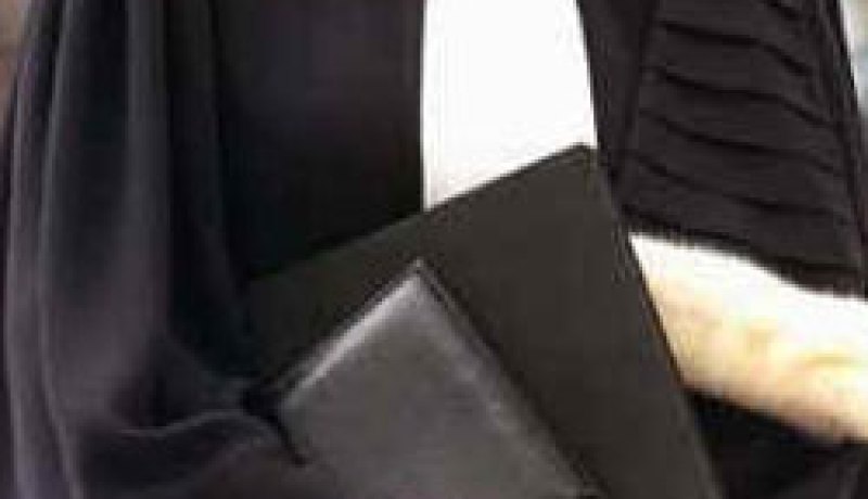 احتجاج للمحامين بعد اعتداء على زميلهم من طرف ''مجنون'' في المسيلة