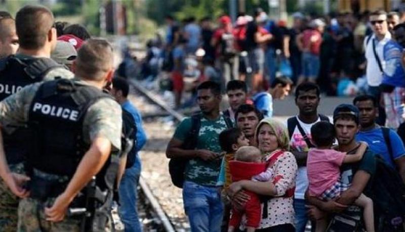 مقدونيا تعيد نحو 600 لاجئ إلى اليونان