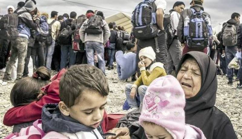تركيا تغلق حدودها مع سوريا أمام اللاجئيين
