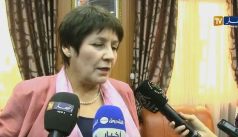 بالفيديو تلاميذ يحتضنهم الشارع خلال الإضراب..بن غبريت ترد