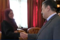بالفيديو وزير الصحة يستقبل خالتي صليحة ويعلن تكفّّّّله بقضية ابنتها