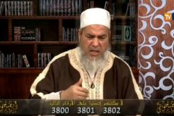 بالفيديو الشيخ شمس الدين .. رجال يتاجرون بملابس نسائية داخل المساجد الجزائرية