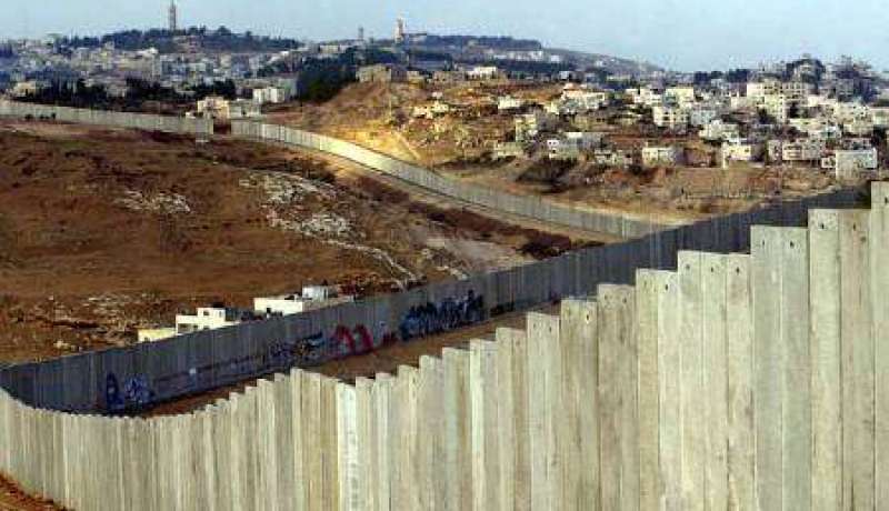 اسرائيل تعتزم بناء جدار فاصل على الحدود مع لبنان