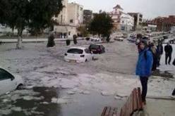 بالفيديو والصور.. تساقط كثيف لحبات البرد كبيرة الحجم ببرج بوعريريج