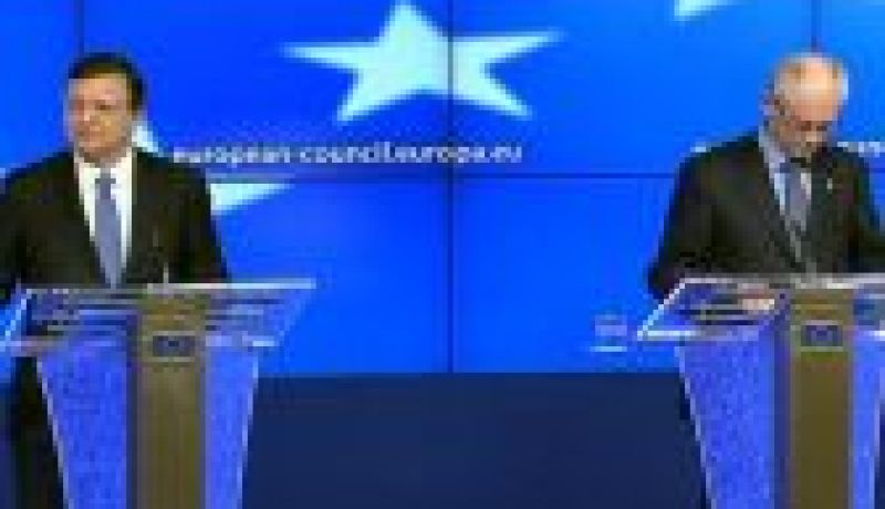 صندوق النقد الدولي والمركزي الأوروبي يقترحان شطب نصف ديون اليونان