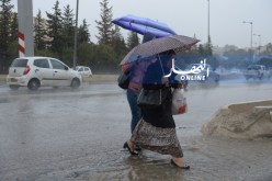 تحذير من أمطار غزيرة ورعدية على الولايات الغربية