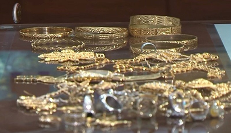 مجوهراتي يقبض على فتاة سرقت مصوغات من داخل محله في الطارف