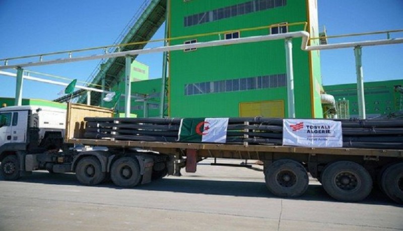 مركب توسيالي بوهران يصدر لأول مرة أنابيب النقل الكبرى