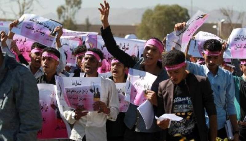 الحوثيون يستولون على مبان حكومية في صنعاء