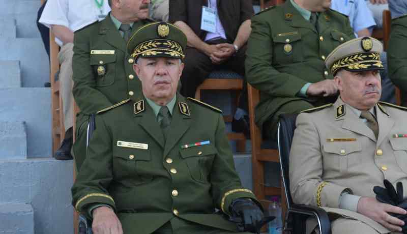 قائد الدرك عبد الرحمان عرعار يجتمع مع قادة المجموعات الاقليمية لـ11 ولاية بالبليدة