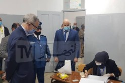 الدستور الجديد.. وزير الاتصال يدلي بصوته الاستفتائي