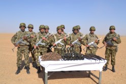 بالصور.. الجيش يكشف مخبأ يحتوي على 30 قذيفة هاون بتمنراست