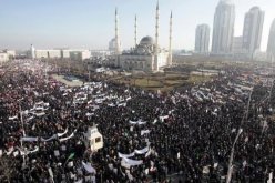 تظاهرة ضخمة ضد شارلي ايبدو في الشيشان واحتجاجات في ارجاء العالم