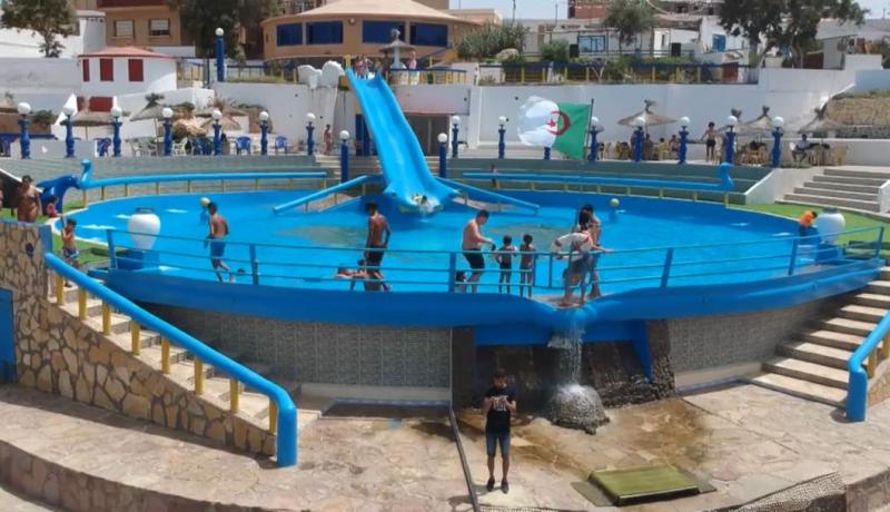 وهران : “بقعة بيتش” من شاطئ صخري غير محروس إلى مسابح بمياه متجددة