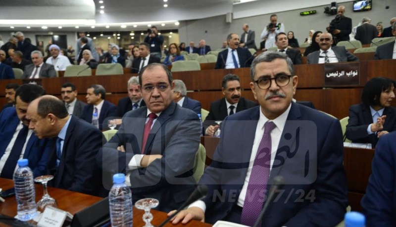 الوزير الأول: استغلال القدرات السياحية للجنوب ودعم الصناعة التقليدية