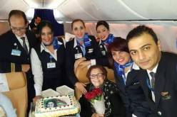 بالصور.. الخطوط الجوية المصرية تكرم المجاهدة جميلة بوحيرد