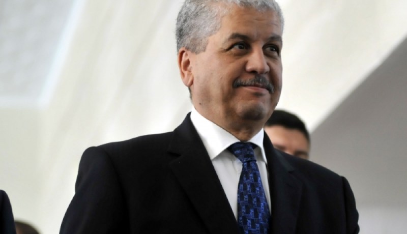 سلال يستقبل رئيس المجلس الصيني لترقية التعاون جنوب جنوب