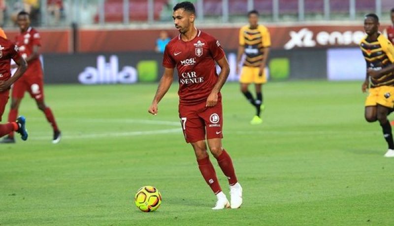 نجم الخضر مُرشح لجائزة أفضل لاعب في الليغ 2