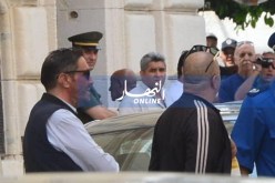 زوخ يصل محكمة سيدي امحمد للمثول أمام وكيل الجمهورية