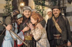 “النهار” تدخل “الحارة”، تفتح بابها وترصد كواليس الجزء الثالث “النوري”: العمل لم يعد ملكنا، ولم أطلب سوى الاطلاع على النص “المصري”: العقيد أبوشهاب سيمسك بزمام الأمور ويتفاعل مع الثوار