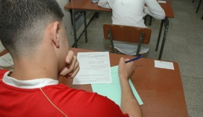 تواصل مقاطعة طلبة الأقسام النهائية للبكالوريا البيضاء