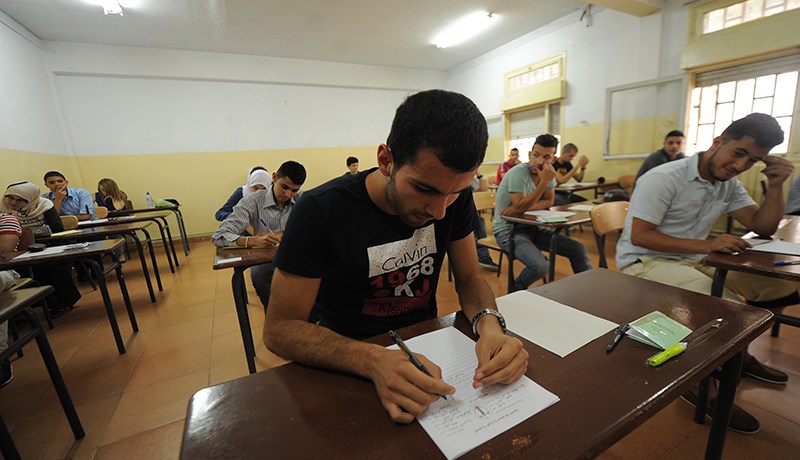 تسليم بطاقات التعريف البيومترية لمترشحي «الباك» قبل الفاتح ماي