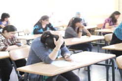 توقيف أساتذة وتلاميذ‮ ‬يروجون‮ ‬الأسئلة الوهمية‬