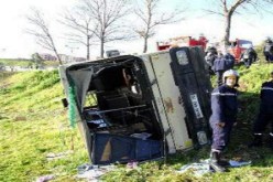 5 قتلى و20 جريحا في حادث انحراف حافلة في بشار