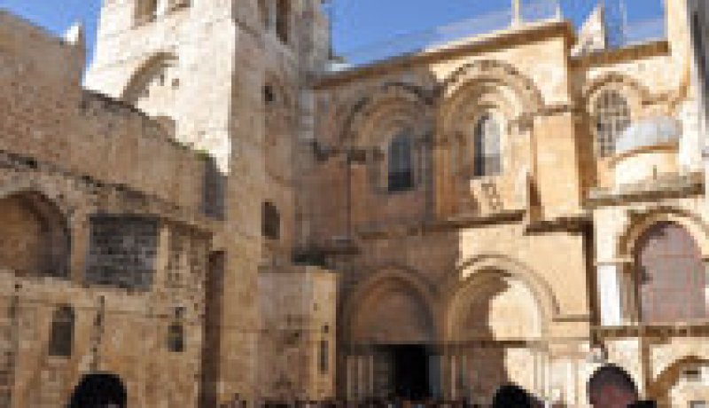 الإغلاق يهدد كنيسة القيامة بالقدس