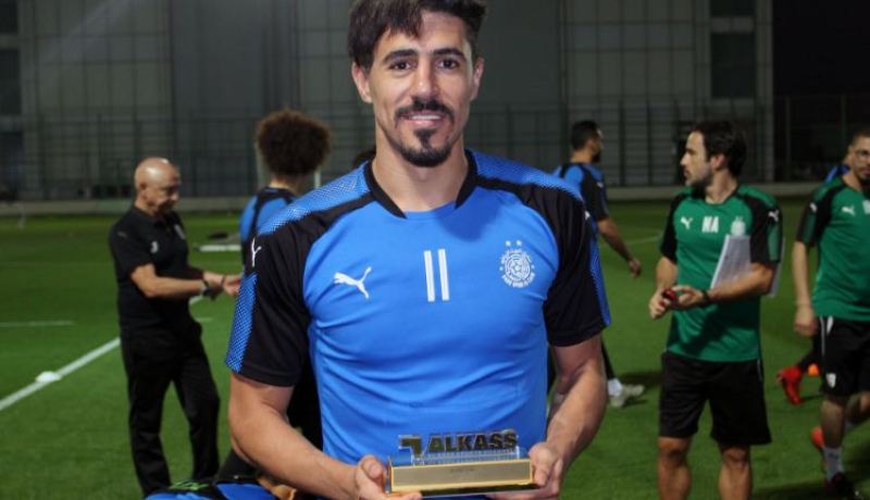 بالصور.. بونجاح يفوز بجائزة جديدة في دوري نجوم قطر