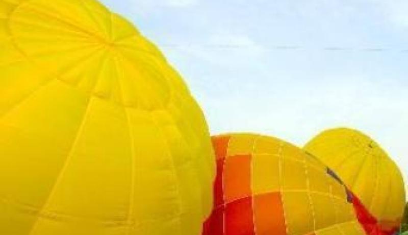 ثلاثة مناطيد تنزل اضطراريا في شواطي تيزي وزو