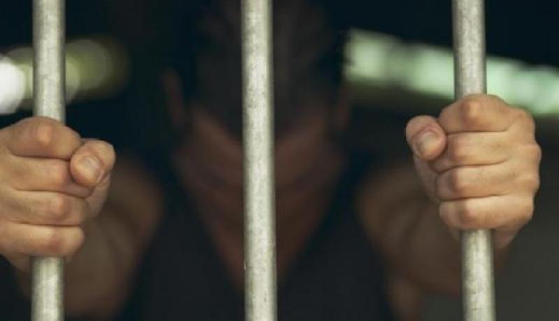 يترك خليلته للعصابة لممارسة الجنس عليها مقابل نجاته بمزرعة في‮ ‬الشبلي