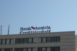 مساعدة الثوار بأموال مجمدة للقذافي قرصنة أو استعادة أموال مسروقة؟