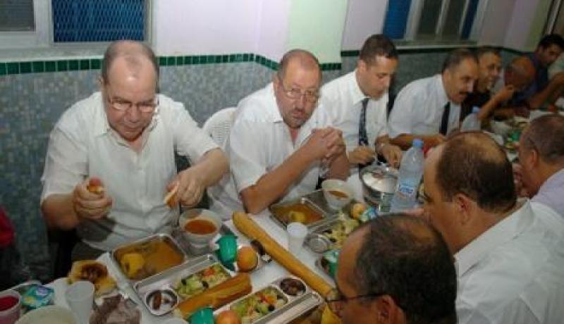 بركات وسيدي السعيد يزاحمان المعوزين