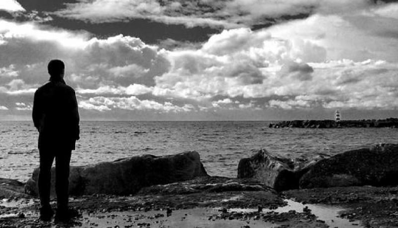 معكم إلى بر الآمان‮:‬