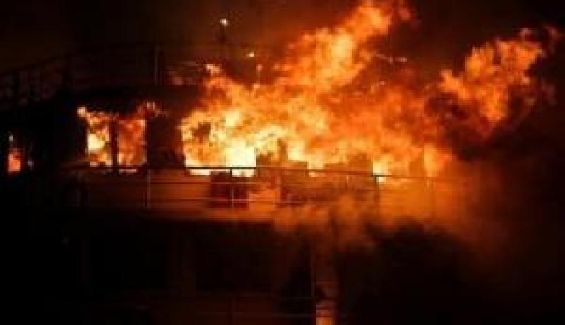 مصر : حريق في باخرة سياحية تقل 80 سائحا بولنديا وسط النيل
