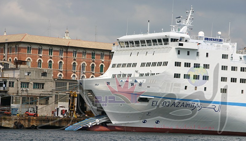 مسلحان يقتحمان باخرة «الجزائر 2» بميناء مارسيليا