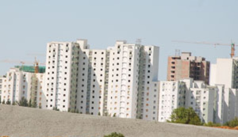 المستفيدون من سكنات صندوق الخدمات الاجتماعية بورڤلة يستنجدون برئيس الجمهورية