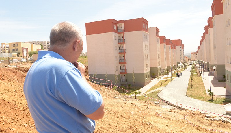 سكان مشروع 300 مسكن تساهمي بالضربان يحتجون بعد إخطارهم بإخلاء مساكنهم في عنابة