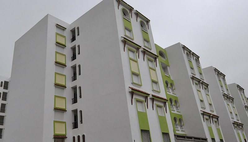 الولاة يرفضون توزيع 116 ألف مسكن جاهـز