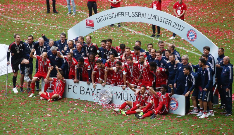 بايرن ميونيخ يتوج بالدوري الألماني