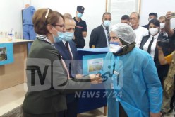 وزيرة الثقافة تمنح جوازات سفر ثقافية للسلك الطبي بمستشفى مليانة