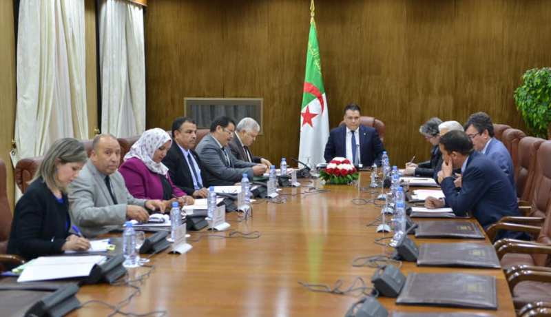 بوشارب يترأس اجتماعا لدراسة تصريحين بشغور مقعدي نائبين  