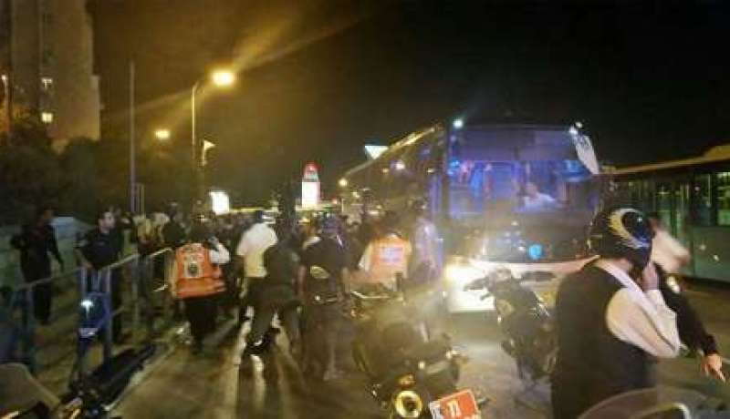 3 إصابات خلال عملية طعن في القدس وأنباء عن مقتل منفذها