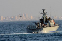 الاحتلال الإسرائيلي يستهدف قوارب الصيد قبالة شواطئ قطاع غزة