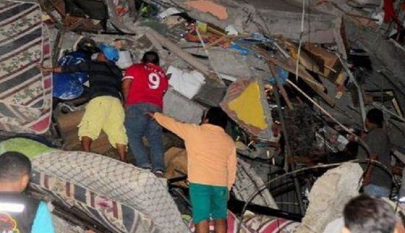 ارتفاع عدد ضحايا زلزال الإكوادور إلى 272 قتيلا